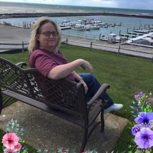 Meet your Posher, Dana